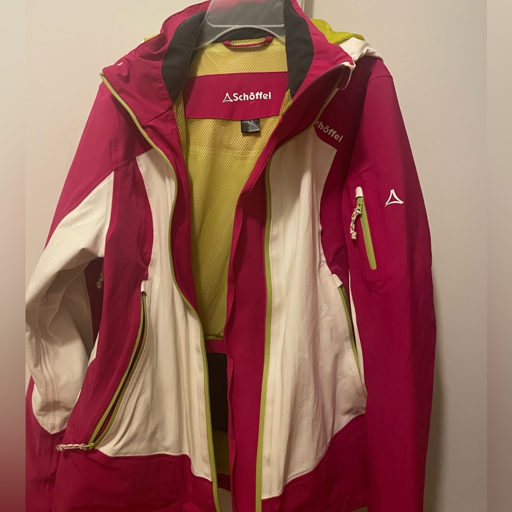 Gore-Tex Schoffel ski / snowboarding jacket. Worn for photo shoot. Womens large